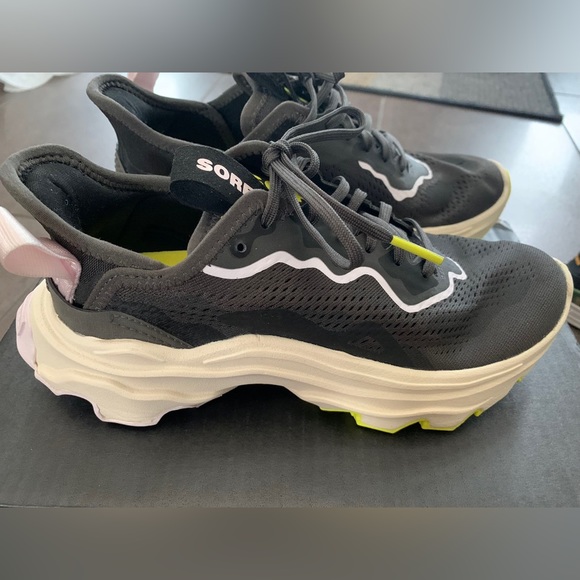 Sorel sneakers size 6.5 brand new - Picture 3 of 4